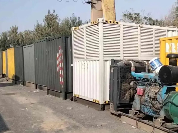 肃南200KW柴油发电机机组每小时油耗是多少？